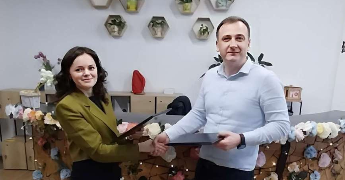 La Strada Partners with Simpals